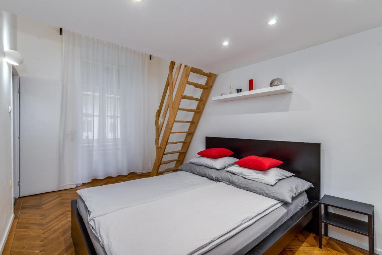 Little Cola Apartment In Dohany Street With Ac بودابست المظهر الخارجي الصورة